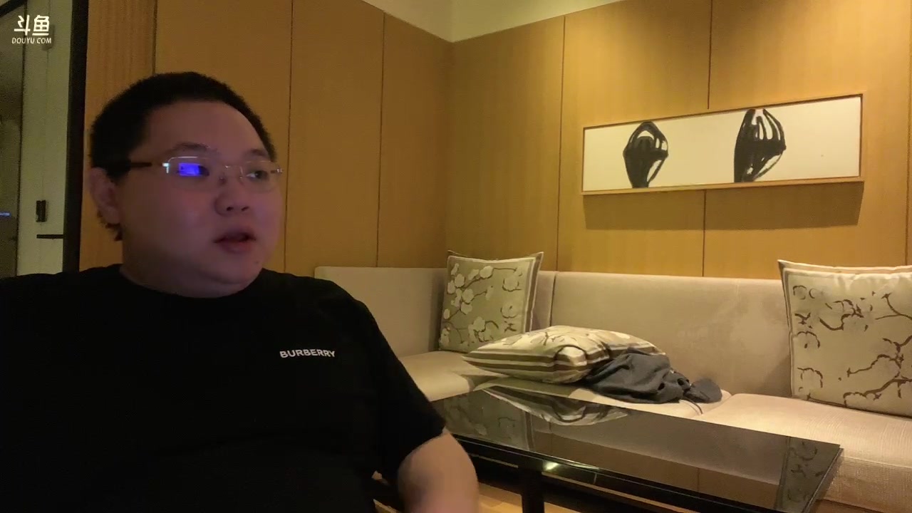 【2023-03-21 22点场】即将拥有人鱼线的PDD：jp小播一会儿