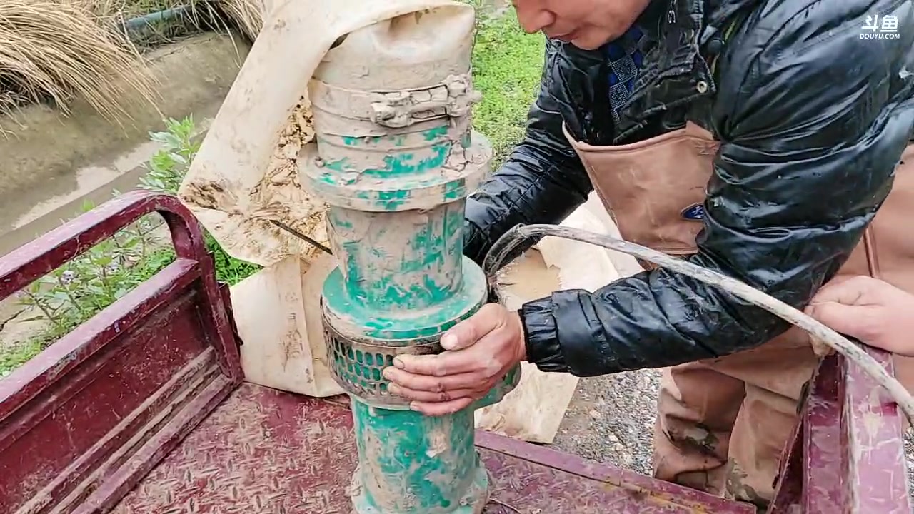 【2023-03-22 15点场】洪湖小肖：今天怼个大坑鱼获爆炸