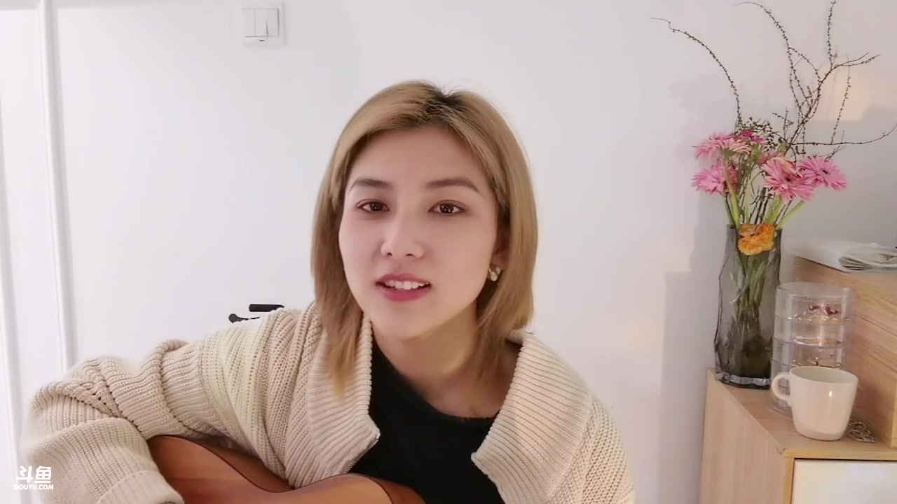 【2023-03-23 19点场】我是唐菲：窗外一遍又一遍重复的风景
