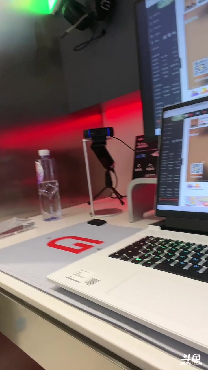 【2023-03-25 14点场】十月船长丶：25号下午2点到6点上海环球港直播