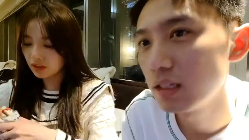 博哥和美女玩游戏，美女好可爱啊