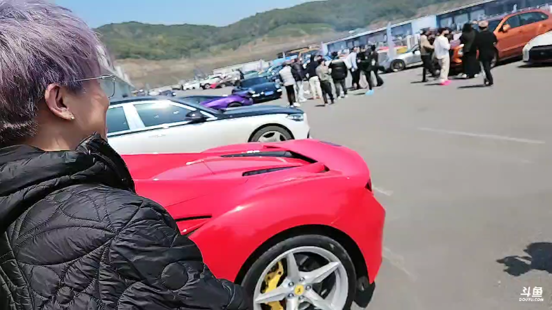 我在斗鱼看赛文柒Seven直播户外