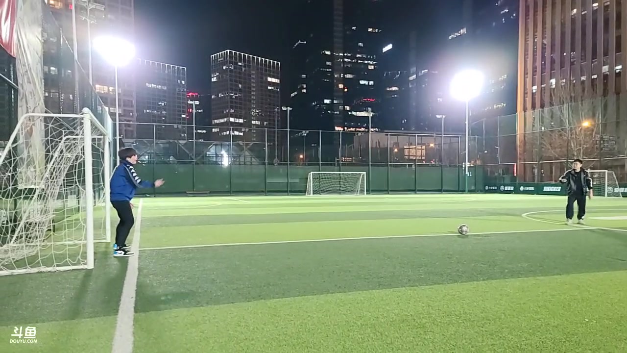 【2023-03-27 21点场】火力堂主：半夜足球之旅