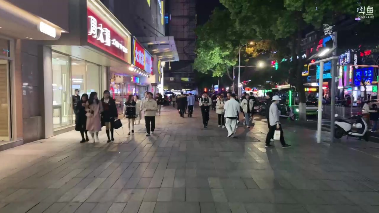 【2023-03-26 21点场】秀才冷男：【小奶团】名人堂请投票芜湖大司马~爱你哦