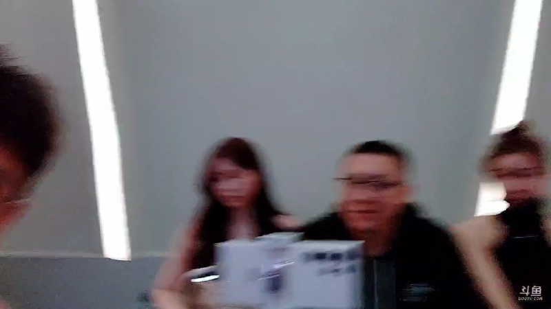 我在斗鱼看国民大舅哥直播户外