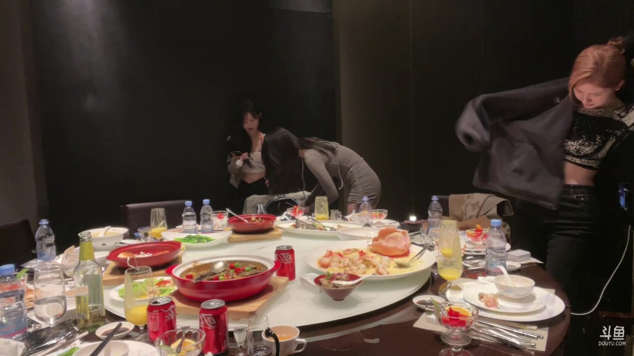 【2023-03-29 21点场】喵小莎：今天出发年度，不定时户外。