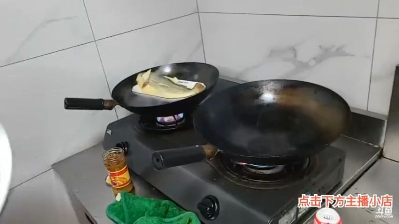 肖哥看强哥煎带鱼，真是好好吃啊