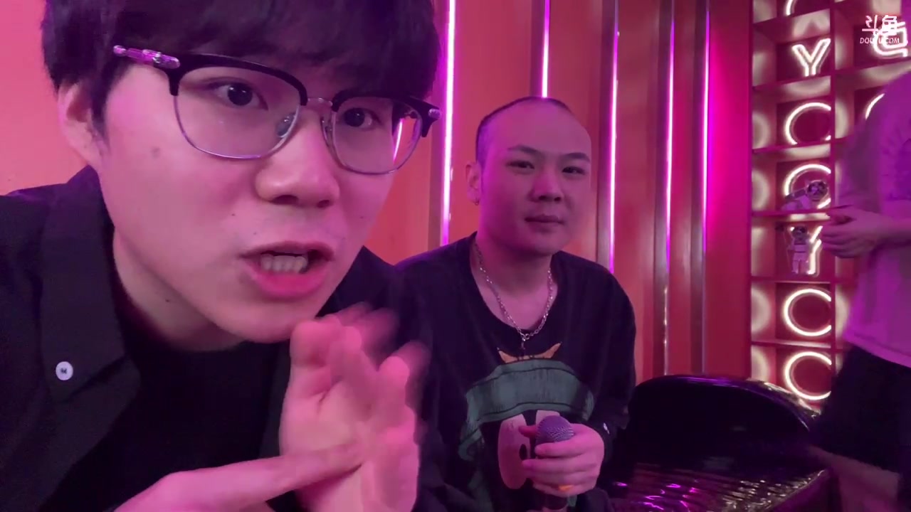 【2023-03-30 20点场】imxiaoxin：【✘-✘】黑白双煞