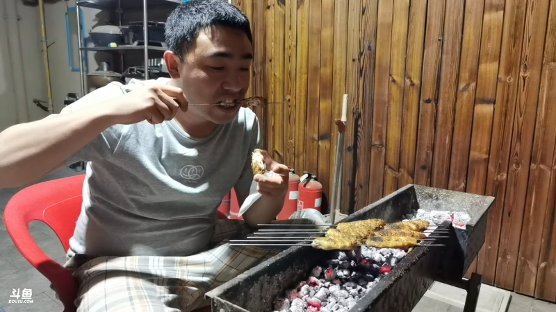 我在斗鱼看无尽无尽的无尽直播户外