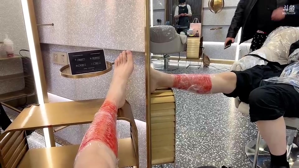 【2023-03-30 18点场】douyu小漠：小漠:长沙户外搞个新发型