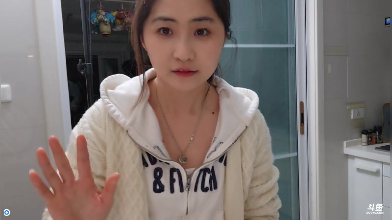 【2023-03-31 20点场】刘灶灶：做点吃的划个水