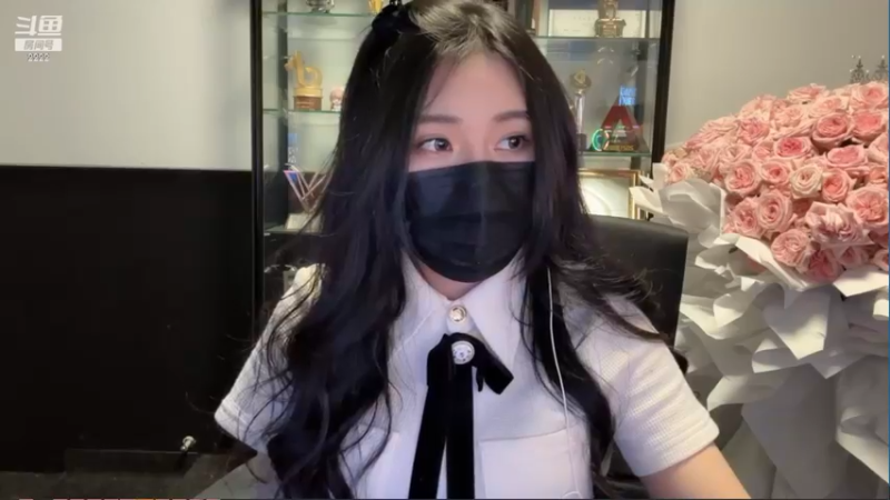 【2023-04-01 17点场】一条小团团OvO：五周年啦！！直播间五周年啦！！！