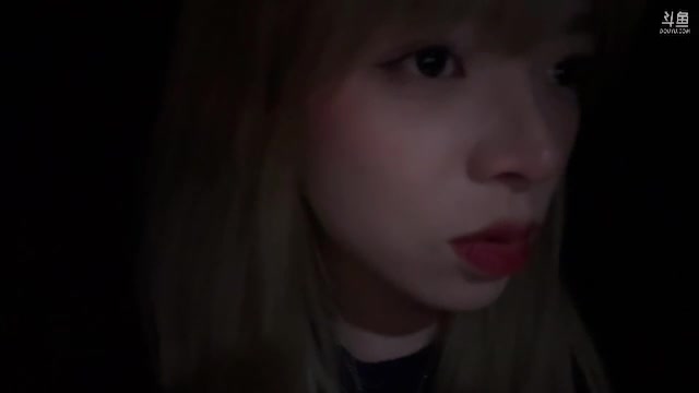 【2023-04-01 22点场】童猪啊i：钻粉狂欢）抓轰轰