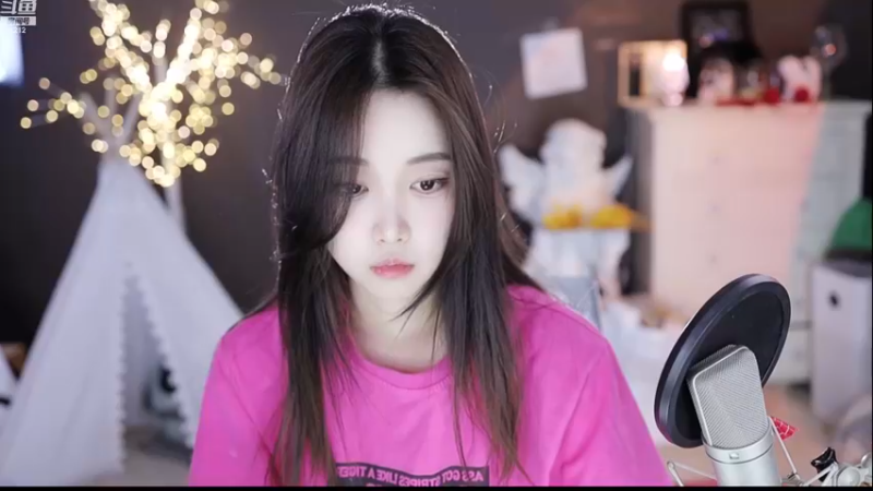 【2023-03-31 21点场】小肉球阿：爱笑的女孩运气不会差~