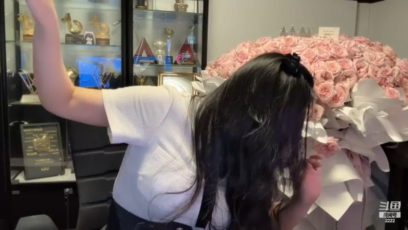 【2023-04-01 21点场】一条小团团OvO：五周年啦！！直播间五周年啦！！！