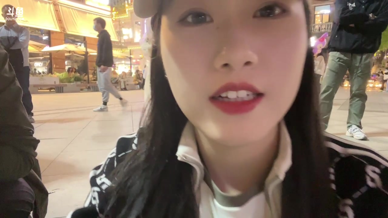 【2023-04-01 21点场】帅宝Serena：休息一天。去打针了