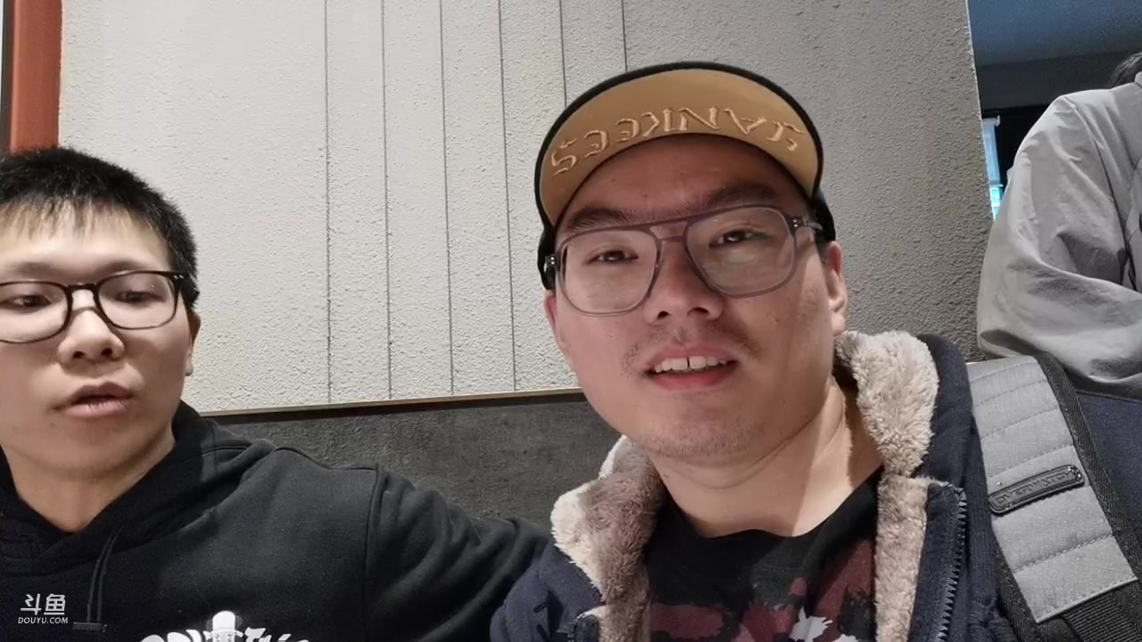 【2023-04-03 16点场】余小C真的很强：余小C：哥俩峡谷双排冲大师！