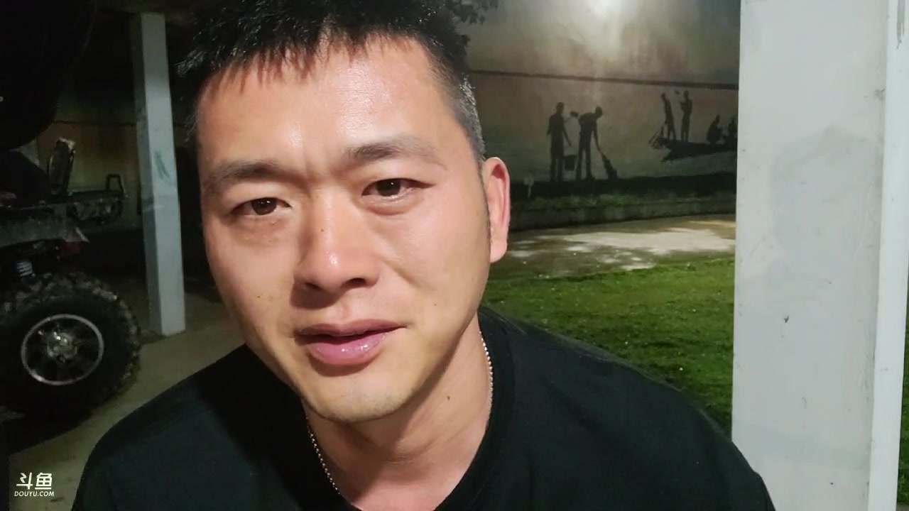 【2023-04-03 20点场】洪湖小肖：基地抽坑抓鱼了