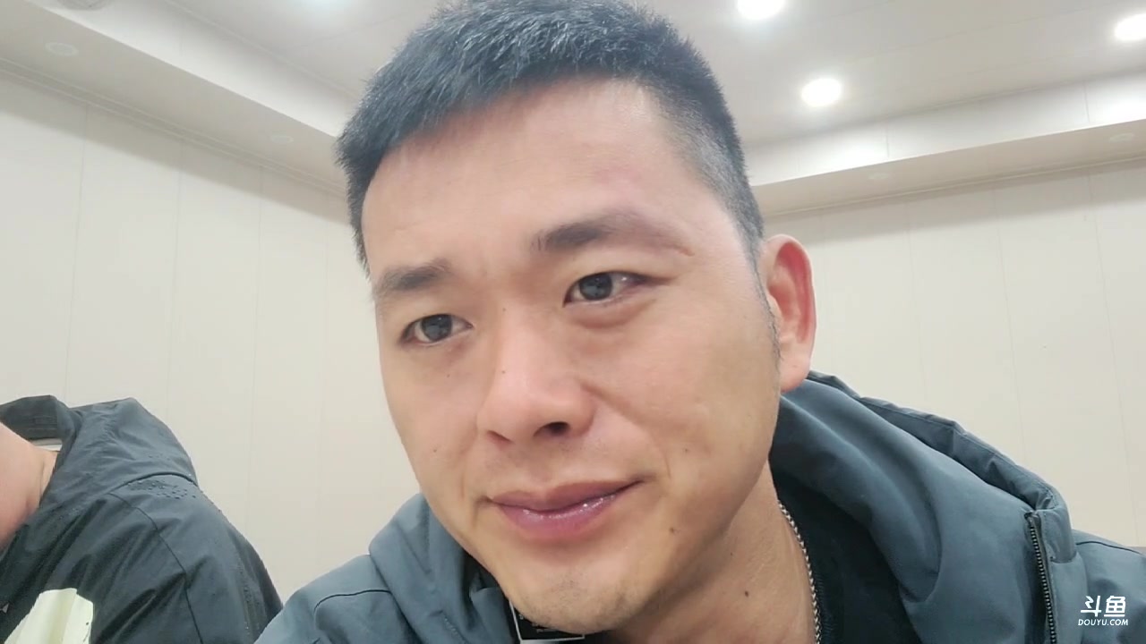 【2023-04-03 22点场】洪湖小肖：基地抽坑抓鱼了
