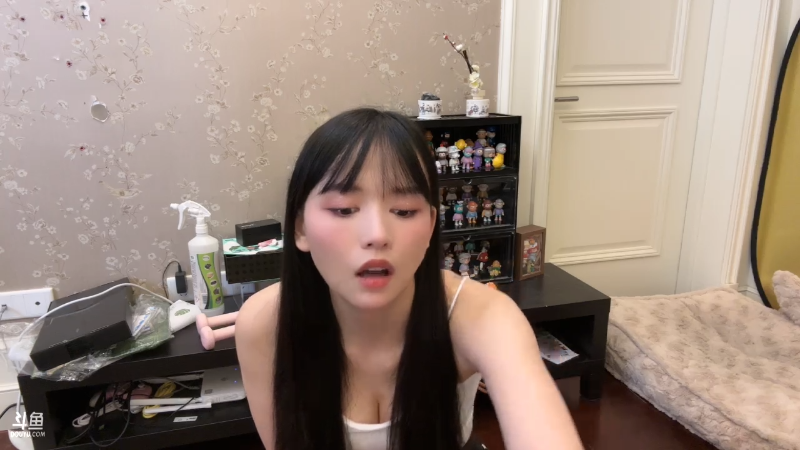 我在斗鱼看不2不叫周淑怡直播英雄联盟
