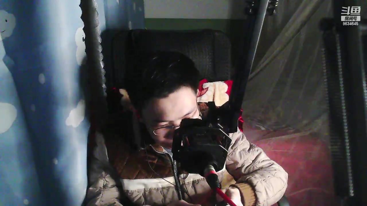 【2023-04-03 00点场】美少女战士5：一百万人正在观看的身残志坚主播