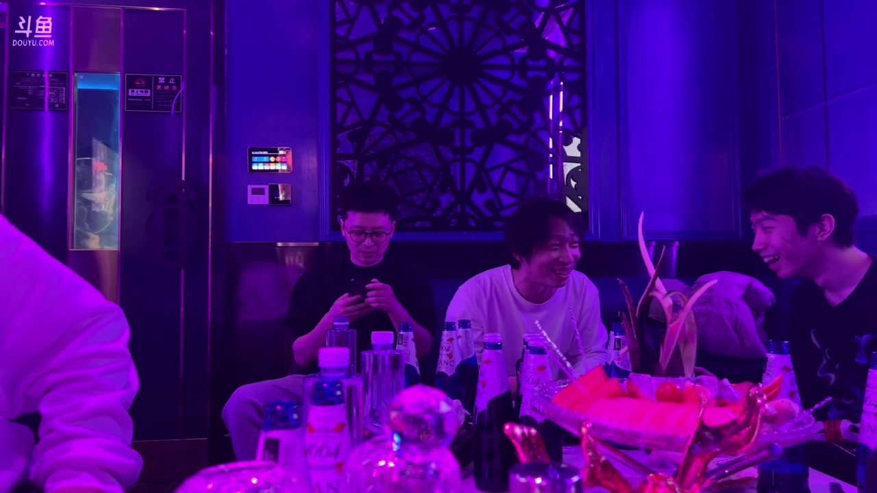 【2023-04-04 22点场】diyy刘頔：diyy：把爱留在231059，