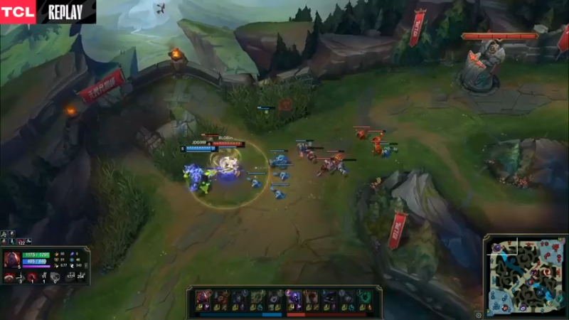 2023LPL春季赛 武器追着塞恩打，塞恩还是打不过啊