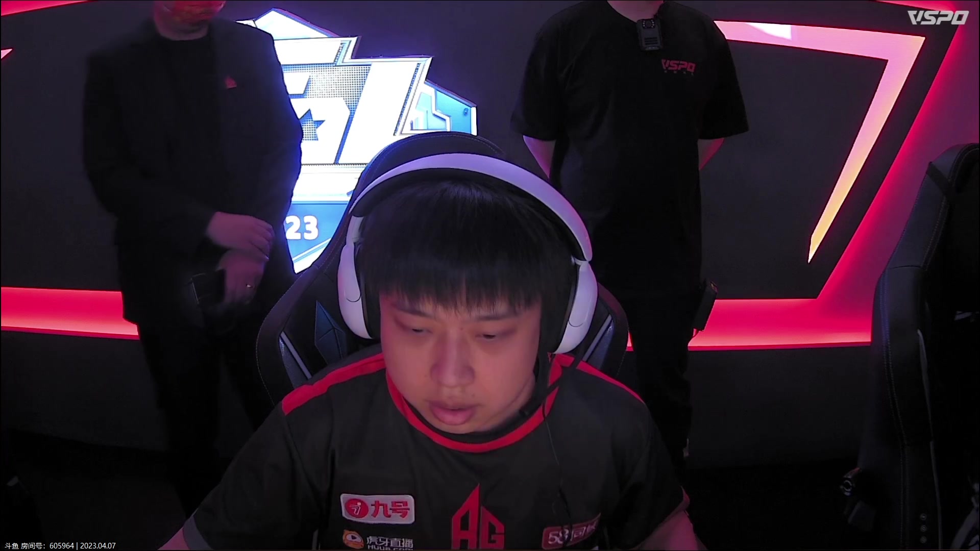【2023-04-07 19点场】CF王振：飞机/火箭可拿斗鱼皮肤`-`