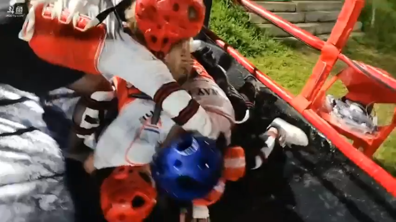 肖哥和女主播打拳击，好累