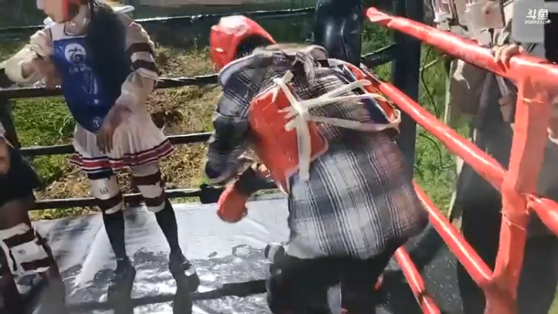 三个女主播要和肖哥打擂台