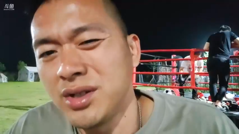 肖哥还是懂直播的，女主播也需要主动邀请连麦