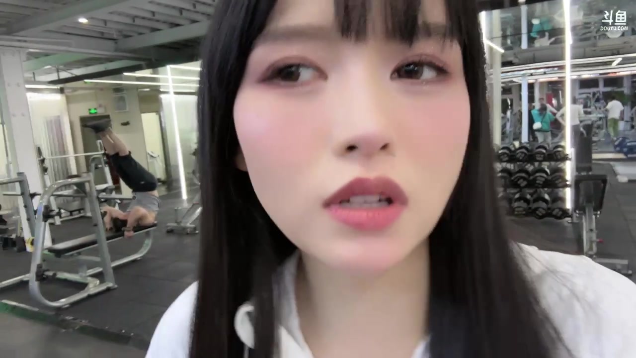 【2023-04-11 20点场】不2不叫周淑怡：淑怡：今天不播 调试电脑 二台八点半来