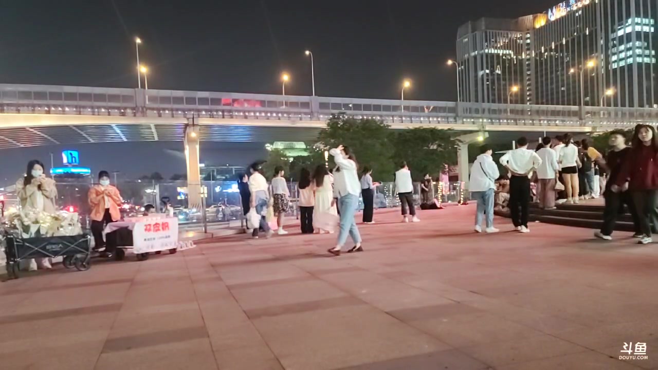 【2023-04-12 21点场】火力堂主：长沙闲逛的一天！
