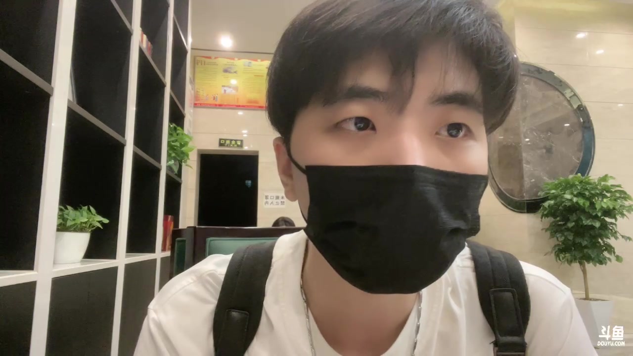 【2023-4-12 22点场】秀才冷男:【小奶团】云南之旅~泼水节！！