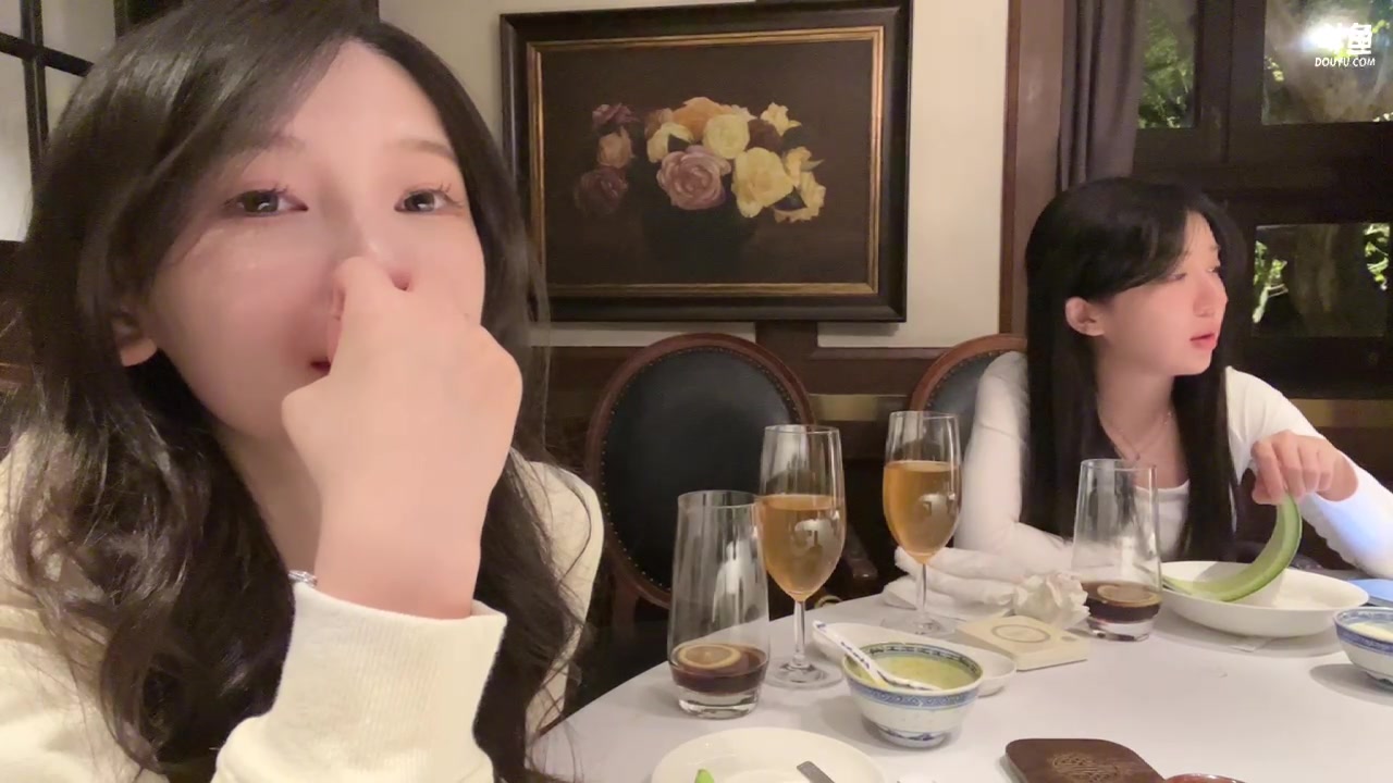 【2023-04-13 01点场】叶知秋Vanessa：秋： 吃完就下回家电脑播