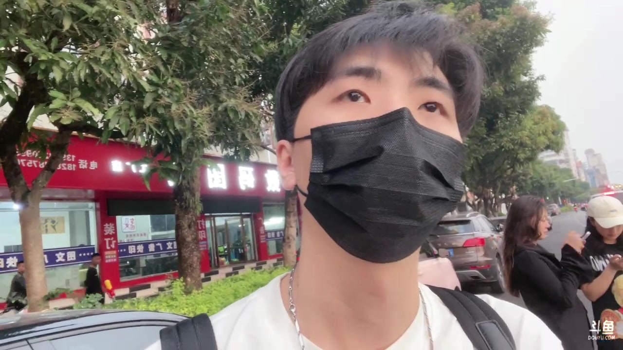 【2023-4-12 18点场】秀才冷男:【小奶团】云南之旅~泼水节！！