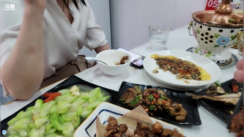 【2023-04-14 14点场】刘灶灶：刘灶灶的瓷器铺，周五啦