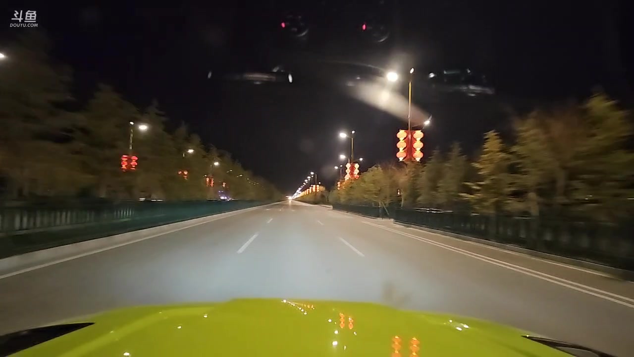 【2023-04-13 21点场】蓝战非OvO：今天徒步虎跳峡