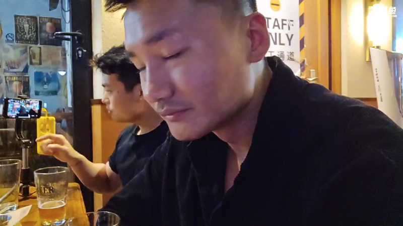 我在斗鱼看黑人毅直播户外