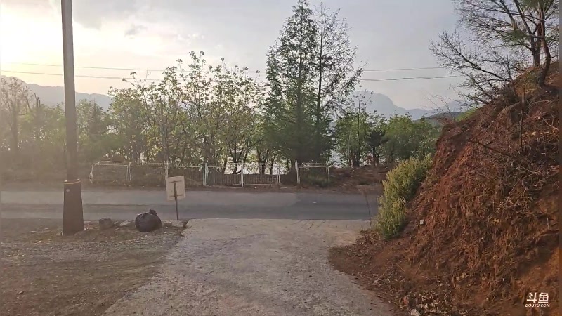 【2023-04-15 18点场】蓝战非OvO：环游第三十一天，泸沽湖