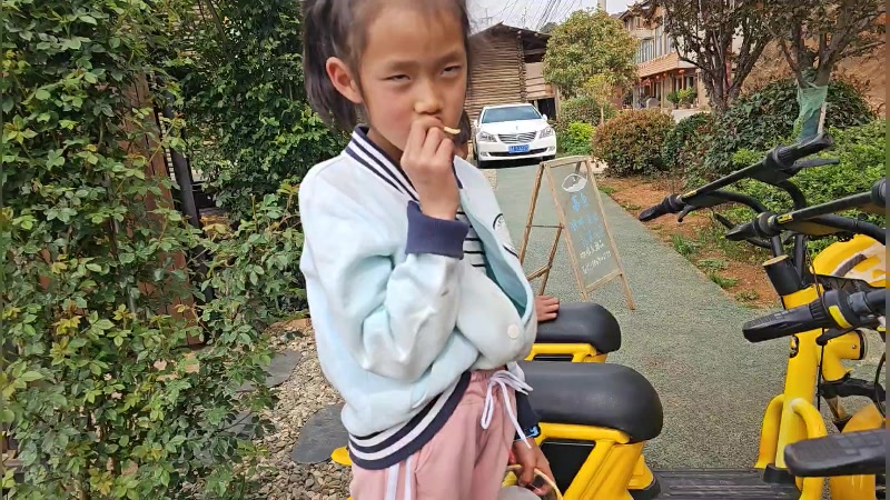 【2023-04-16 15点场】蓝战非OvO：跟两美女约会，环游33天
