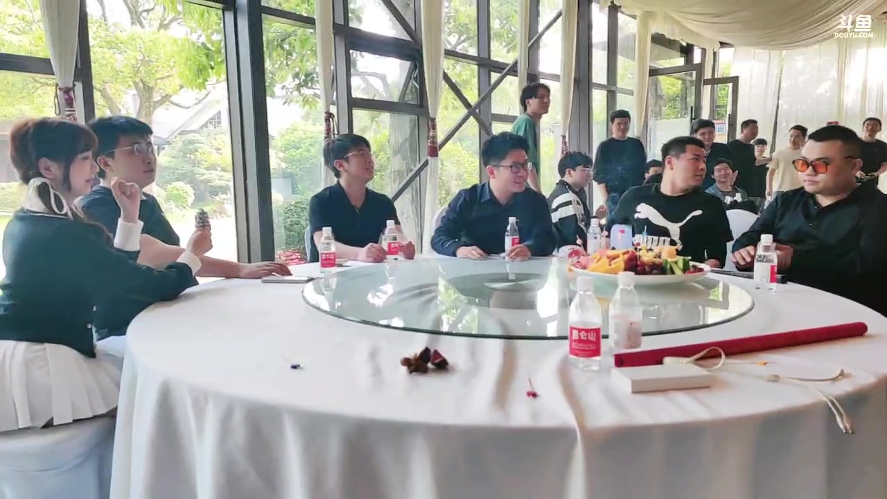 【2023-04-15 14点场】我就是泡菜：直播户外新盟封皇庆功宴