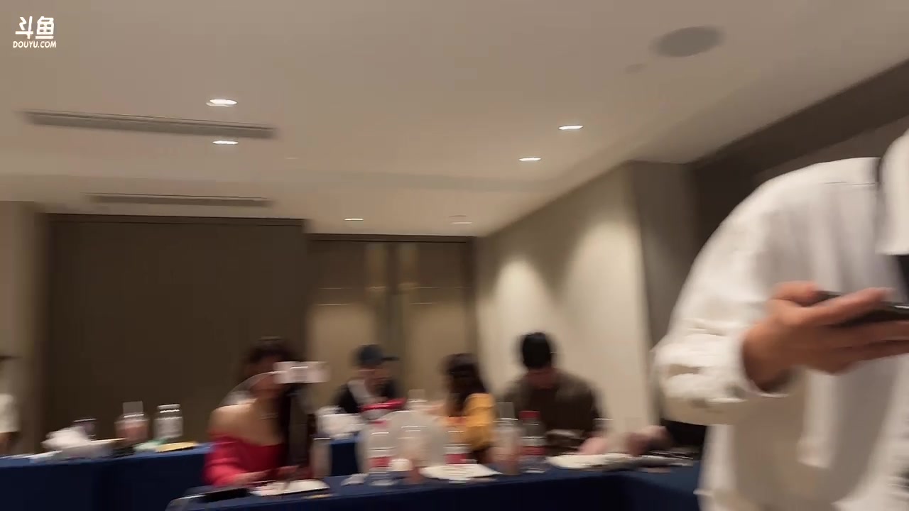 【2023-04-17 16点场】果冻cc007：在谢彬直播间