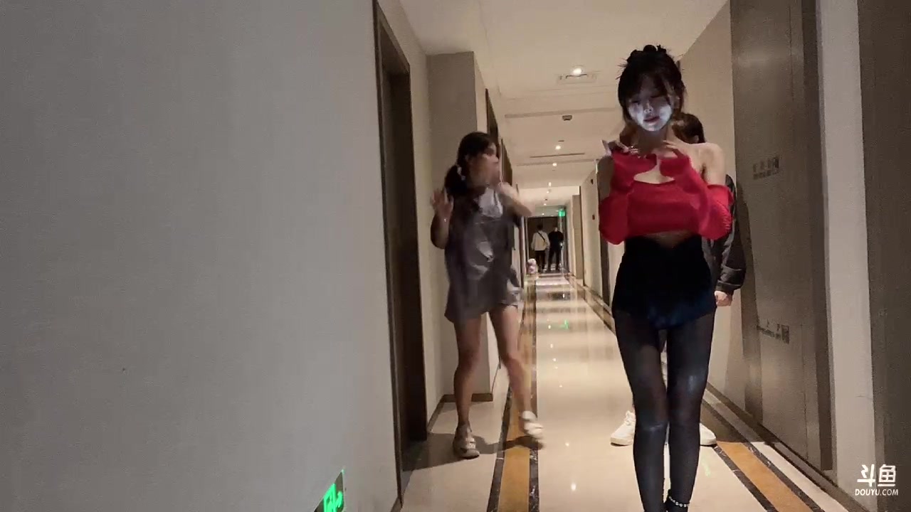 【2023-04-17 18点场】果冻cc007：在谢彬直播间