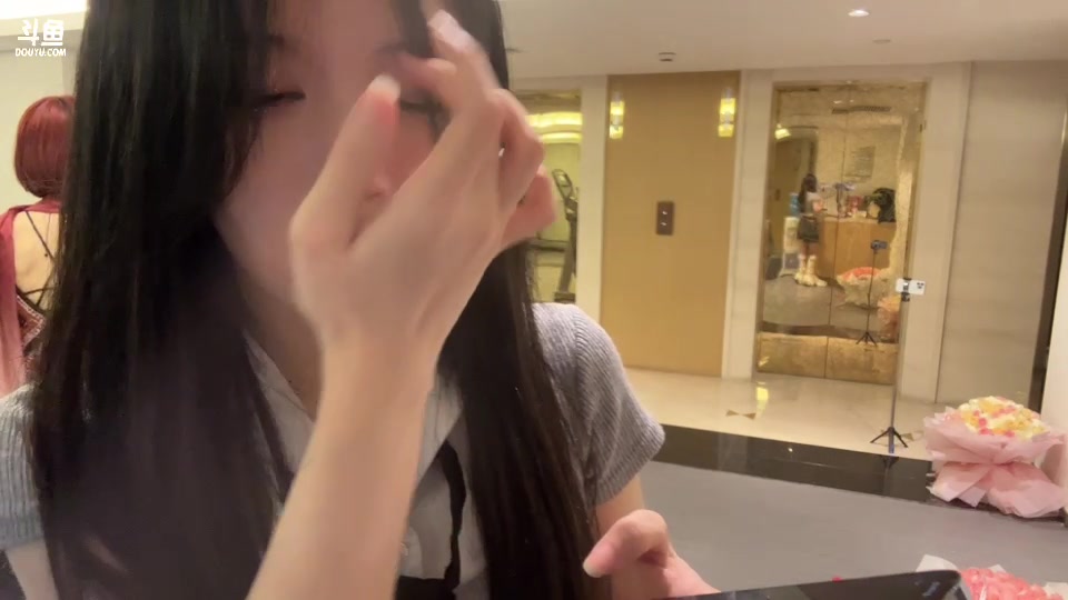 【2023-04-17 18点场】野生小师妹：双倍！母老虎不在，一个人在家偷玩dota