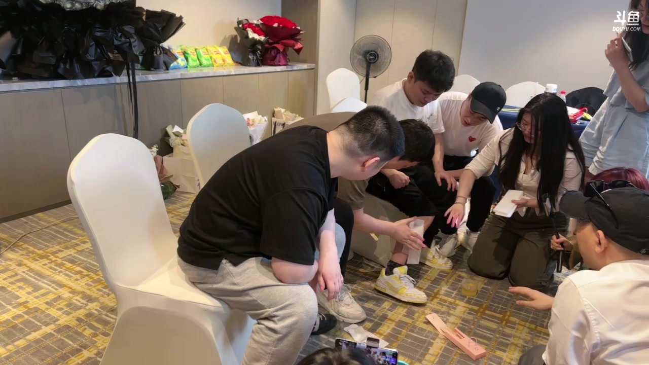 【2023-04-17 21点场】叶知秋Vanessa：秋：双倍 周日休周一不休