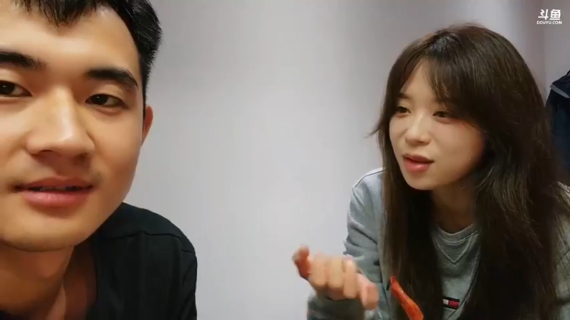 蘭七和757白天去爬黄山，晚上聊天好搞笑