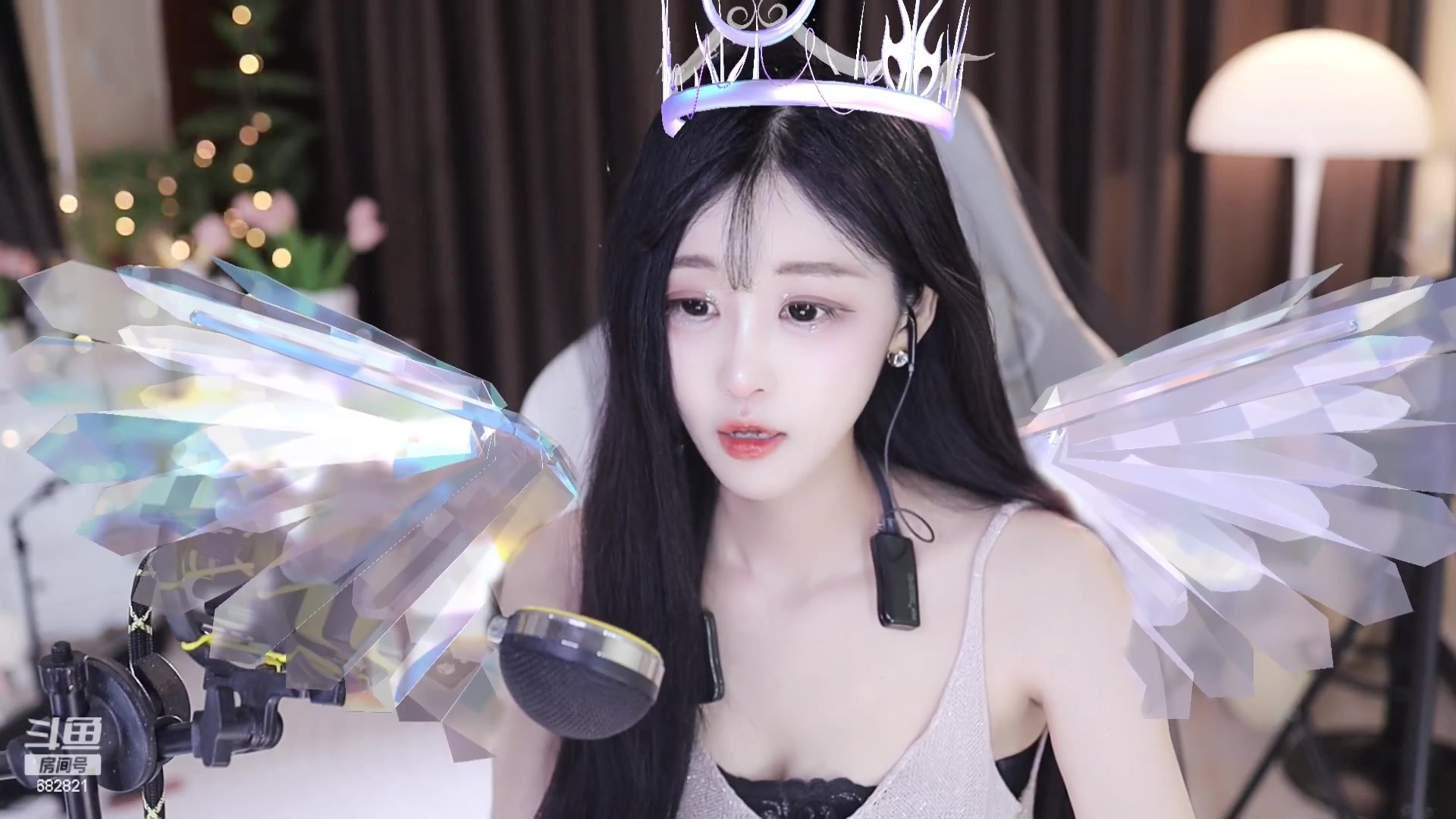 【2023-04-18 23点场】苏小懒38D：❤呆萌懒妹无敌射手在线喂饭