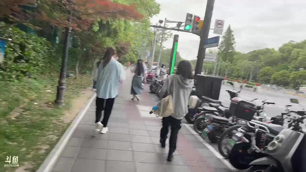 【2023-04-19 17点场】果冻cc007：在谢彬直播间