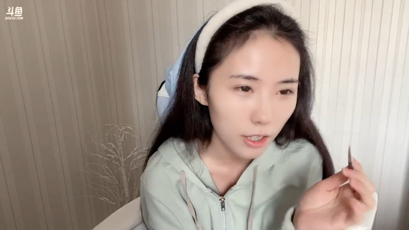 我在斗鱼看不2不叫周淑怡直播英雄联盟